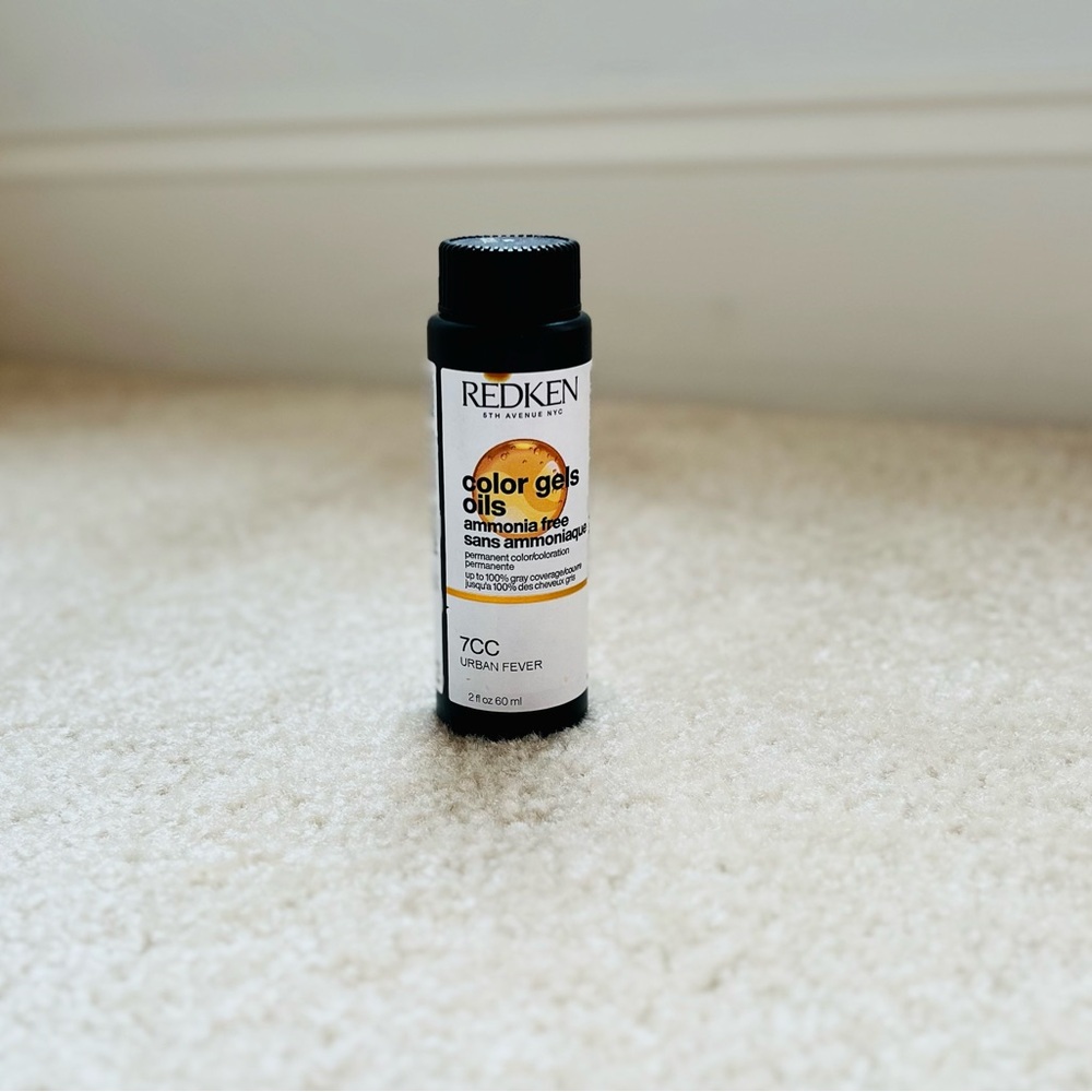 REDKEN Color Gel Oils - Permanent Hair Color (7CC URBAN FEVER)
